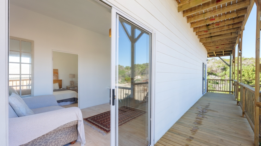 4 Bedroom Property for Sale in Suiderstrand Western Cape